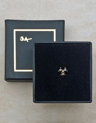 Karfitsa-treis-teleies-mavri-xrisi-photo01